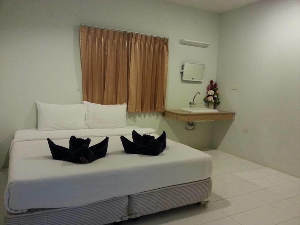 Boom Boom Beach Resort Laem Sing Chanthaburi Exterior foto