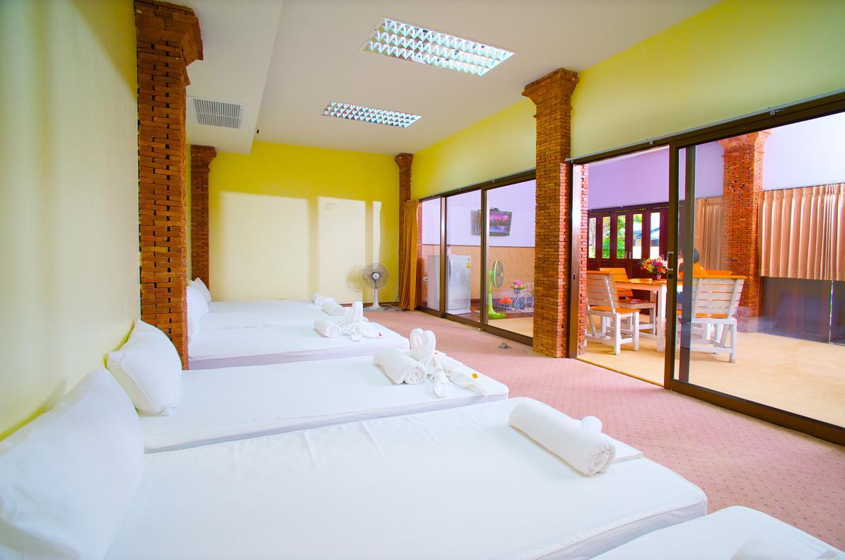Boom Boom Beach Resort Laem Sing Chanthaburi Exterior foto